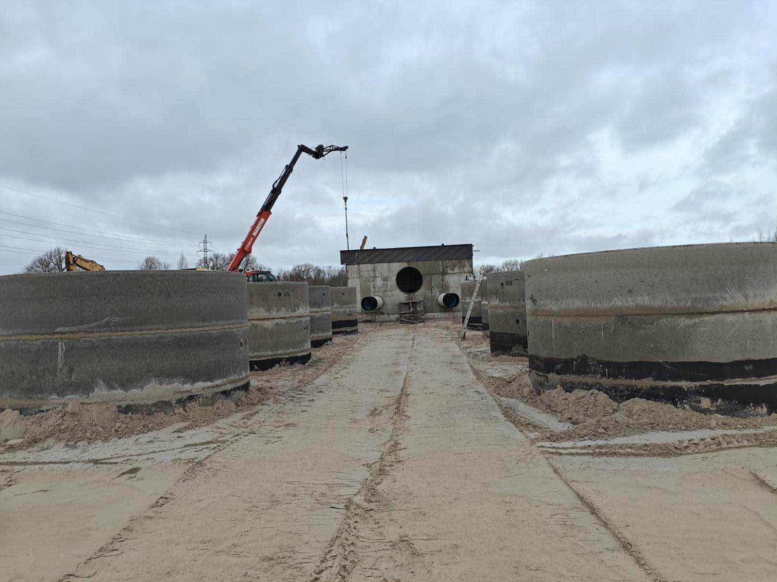 Manhole and chamber installation works, stage 8