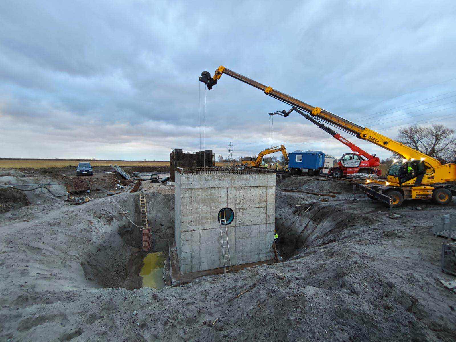 Concrete and formwork construction works, stage 4