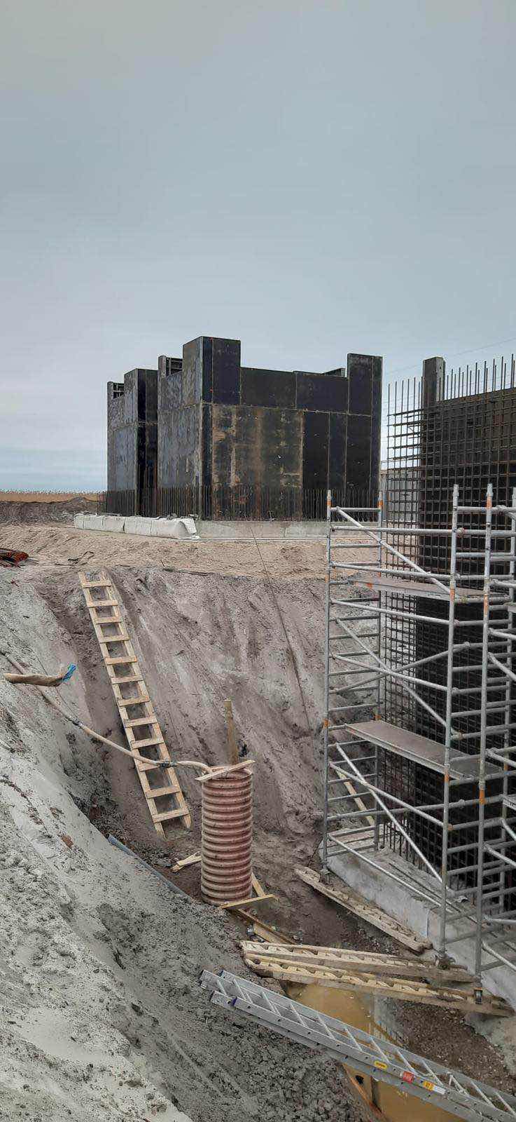 Concrete and formwork construction works, stage 14