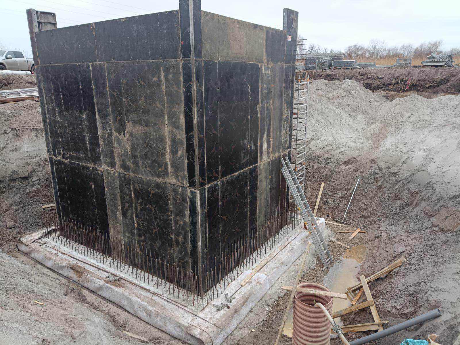 Concrete and formwork construction works, stage 17