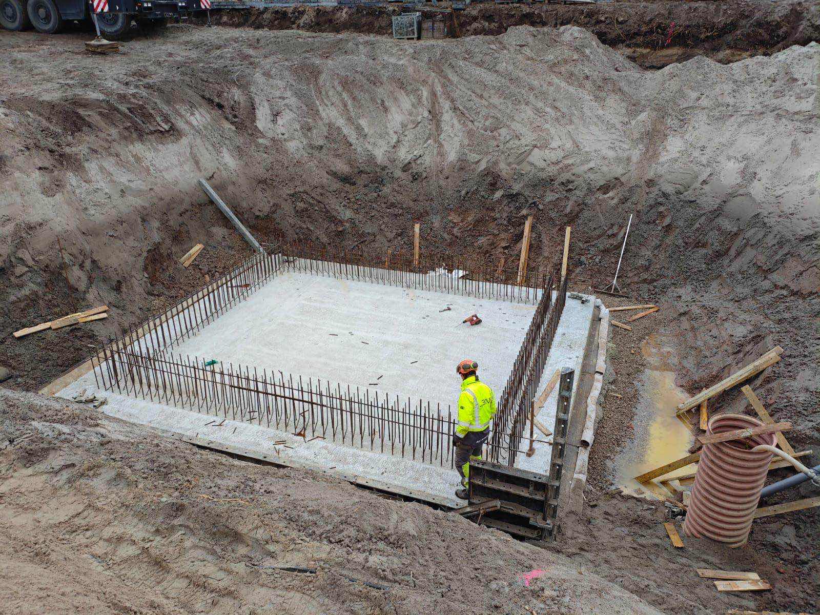 Concrete and formwork construction works, stage 19