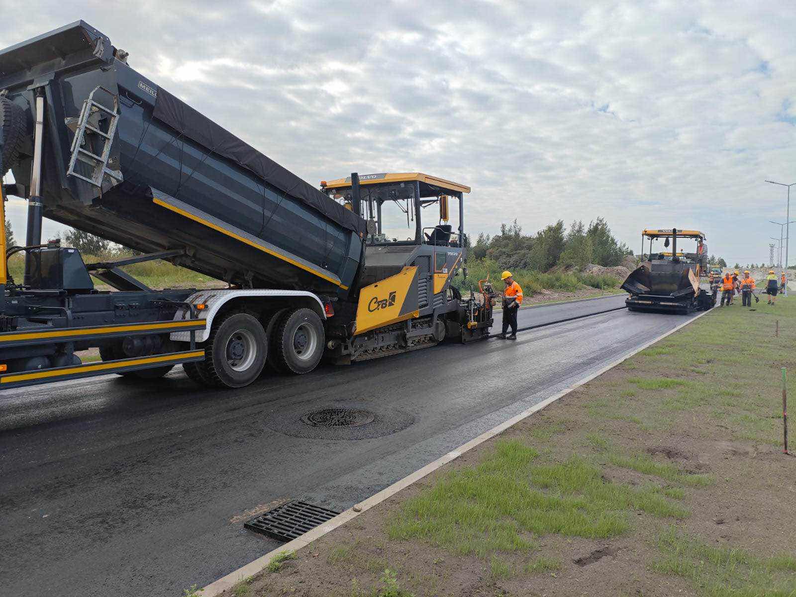 Integrated road and utility construction works